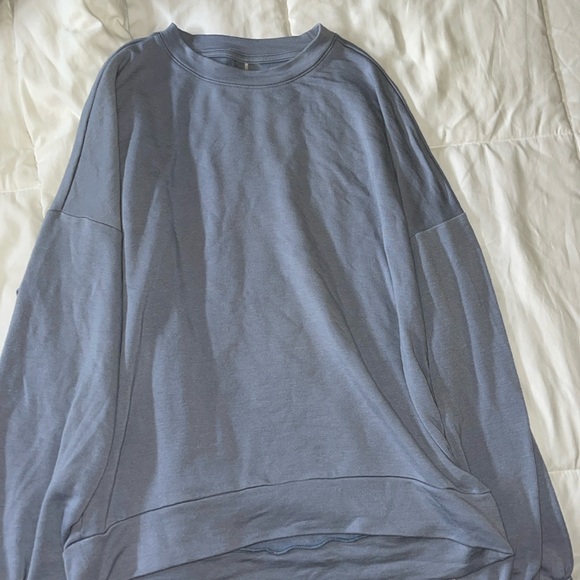 Calia by Carrie Underwood sweatshirt - Picture 1 of 1